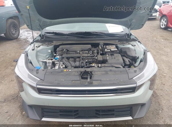3KPFU4DE5SE213841 2025 KIA K4 Light Blue Widok z tyłu