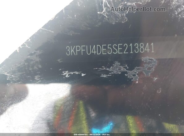 3KPFU4DE5SE213841 2025 KIA K4 Light Blue Widok komory silnika