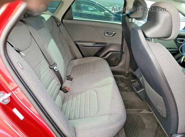 3KPFU4DE6SE022171 2025 KIA K4 Red Հետևի նստատեղերի տեսք