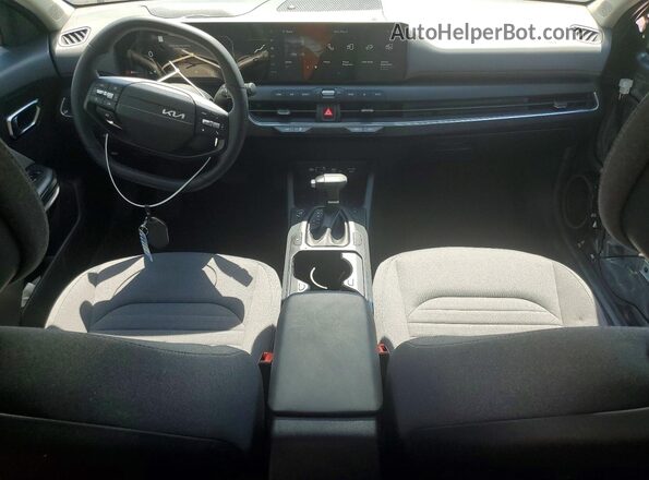 3KPFU4DE6SE085111 2025 KIA K4 Серый Вид панели приборов