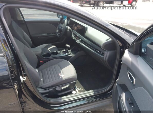 3KPFU4DE8SE006344 2025 KIA K4 Черный Вид салона спереди
