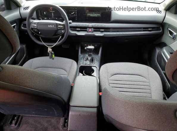 3KPFU4DE8SE015478 2025 KIA K4 Серый Вид панели приборов