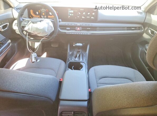 3KPFU4DE8SE103124 2025 KIA K4 Black Вид панелі приладів