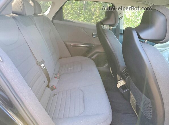 3KPFU4DE8SE103124 2025 KIA K4 Black Вид задніх сидінь