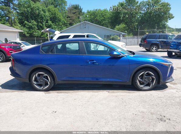 3KPFU4DE9SE229864 2025 KIA K4 Blue Սալոնի 360 աստիճան տեսք