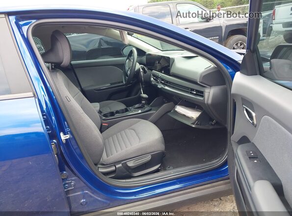 3KPFU4DEXSE124279 2025 KIA K4 Blue წინა სალონის ხედი