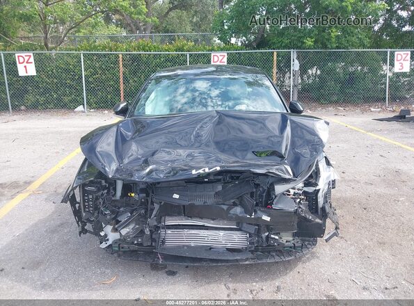 3KPFW4DC7SE206186 2025 KIA K4 Black Vista frontal