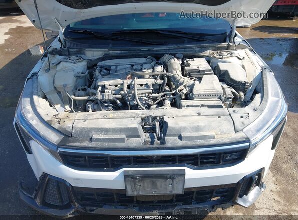 3KPFW4DCXSE102503 2025 KIA K4 White Widok z tyłu