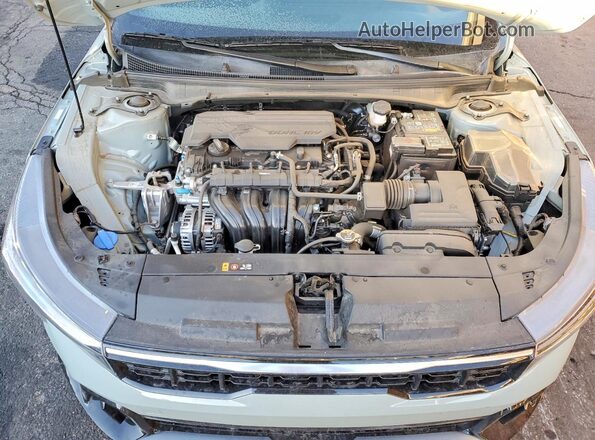 3KPFW4DE0SE067083 2025 KIA K4 Silver 