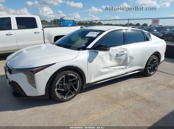 3KPFW4DE2SE103338 2025 KIA K4 White Передня ліва чверть