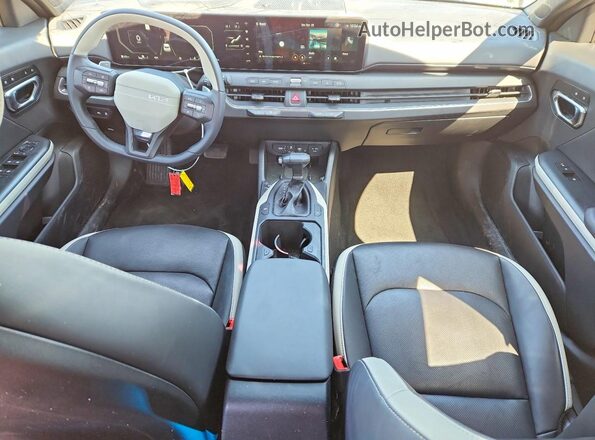 3KPFW4DE2SE183417 2025 KIA K4 Blue Dashboard view