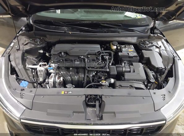 3KPFW4DE4SE185430 2025 KIA K4 Black Հետևի տեսք