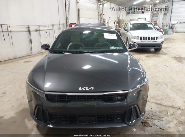 3KPFW4DE4SE185430 2025 KIA K4 Black Սալոնի հետևի տեսք