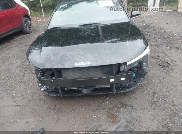 3KPFW4DE5SE040896 2025 KIA K4 Black წინა ხედი