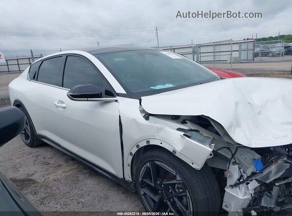 3KPFW4DE5SE142280 2025 KIA K4 White Սալոնի 360 աստիճան տեսք