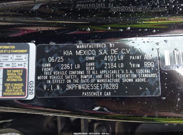 3KPFW4DE5SE178289 2025 KIA K4 Black Vista del compartimento del motor