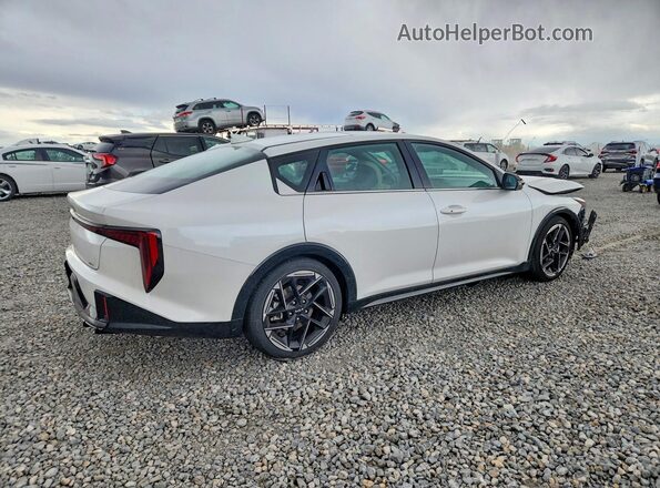 3KPFW4DEXSE161178 2025 KIA K4 Белый Задняя правая четверть