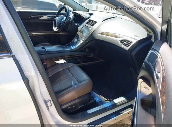 3LN6L2G95GR602660 2016 LINCOLN MKZ White Вид салону спереду