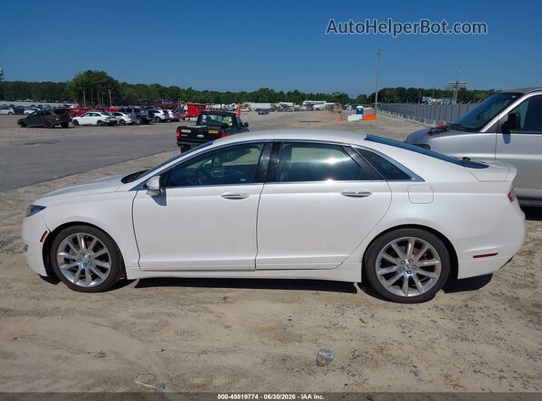 3LN6L2G95GR602660 2016 LINCOLN MKZ White 