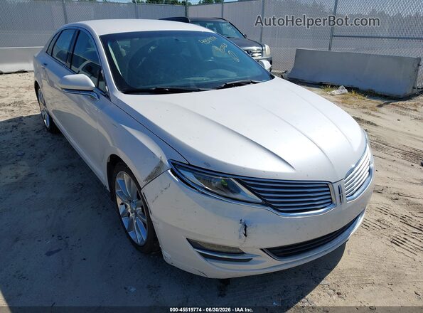 3LN6L2G95GR602660 2016 LINCOLN MKZ White 