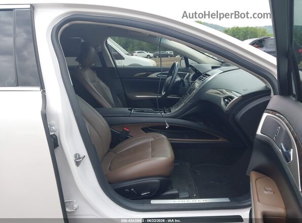 3LN6L2G96GR615949 2016 LINCOLN MKZ White Вид салону спереду