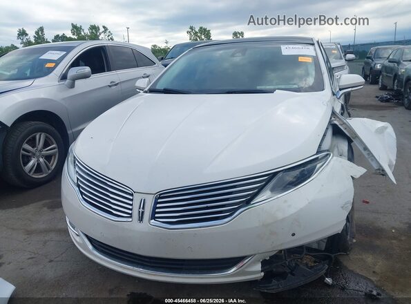 3LN6L2LU5GR602748 2016 LINCOLN MKZ HYBRID White Rear interior view