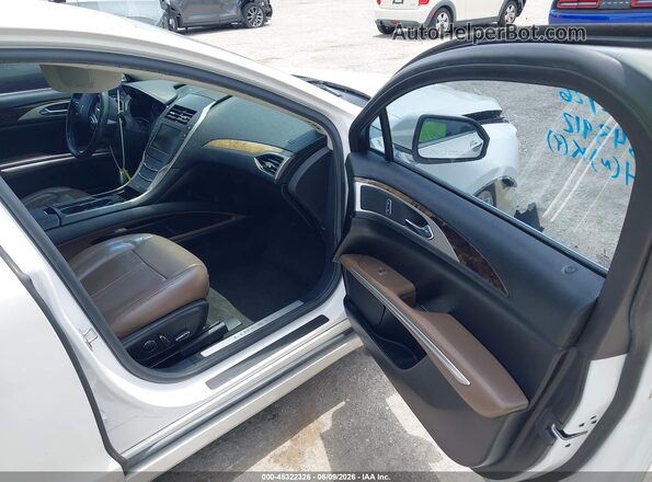 3LN6L2LU6GR630297 2016 LINCOLN MKZ HYBRID White Вид салону спереду
