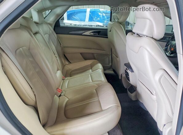 3LN6L5E90HR622403 2017 LINCOLN MKZ White უკანა სავარძლების ხედი