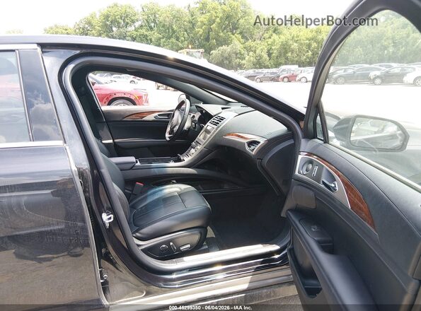 3LN6L5E90LR609501 2020 LINCOLN MKZ Черный Вид салона спереди