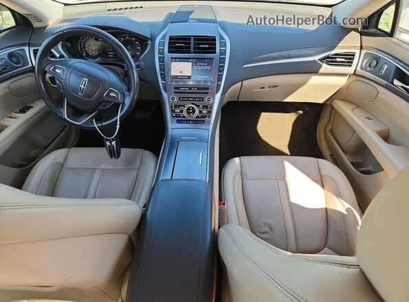 3LN6L5F91LR611059 2020 LINCOLN MKZ White Առջևի վահանակի տեսք