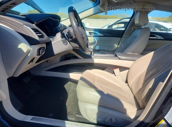3LN6L5F94LR601660 2020 LINCOLN MKZ Black Front interior view