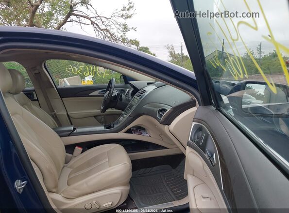 3LN6L5F98JR611539 2018 LINCOLN MKZ Dark Blue Widok wnętrza z przodu