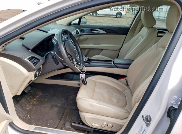 3LN6L5F99LR612430 2020 LINCOLN MKZ White Вид салону спереду