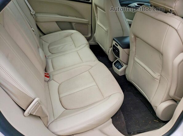 3LN6L5F99LR612430 2020 LINCOLN MKZ White Вид задніх сидінь