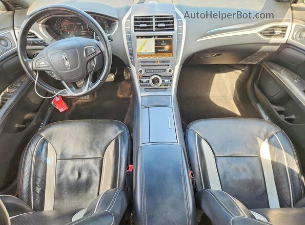 3LN6L5FC2HR648804 2017 LINCOLN MKZ Silver Widok deski rozdzielczej