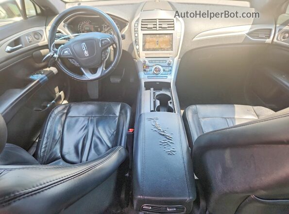 3LN6L5FC5HR613982 2017 LINCOLN MKZ Silver Widok deski rozdzielczej