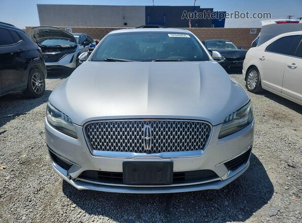 3LN6L5FC5HR613982 2017 LINCOLN MKZ Silver Widok z przodu