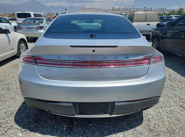 3LN6L5FC5HR613982 2017 LINCOLN MKZ Silver Widok z tyłu