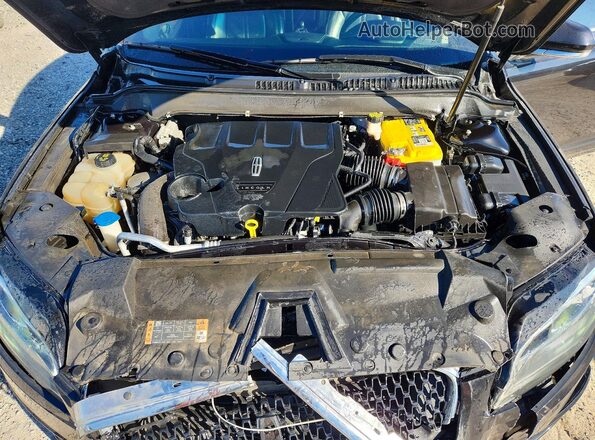 3LN6L5FC5LR619046 2020 LINCOLN MKZ Black Widok wnętrza z tyłu