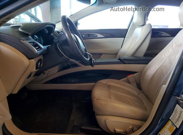 3LN6L5LU7JR619592 2018 LINCOLN MKZ Blue Widok wnętrza z przodu