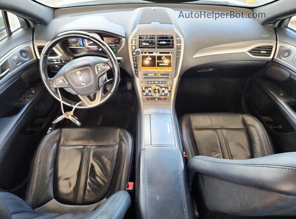 3LN6L5LU8HR659609 2017 LINCOLN MKZ Серый Вид панели приборов