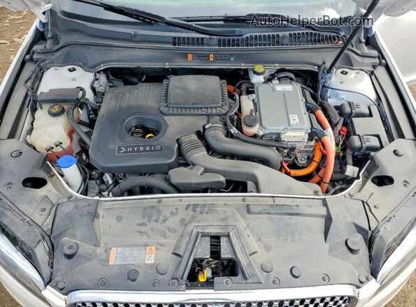3LN6L5LU8JR628656 2018 LINCOLN MKZ White Widok wnętrza z tyłu