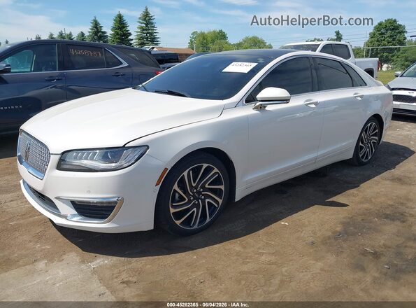 3LN6L5LU9LR603431 2020 LINCOLN MKZ Cream Vista tres cuartos delantera izquierda