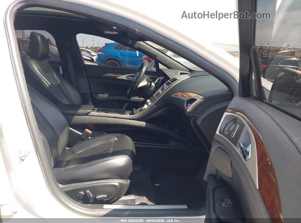 3LN6L5LU9LR603431 2020 LINCOLN MKZ Cream Vista interior delantera