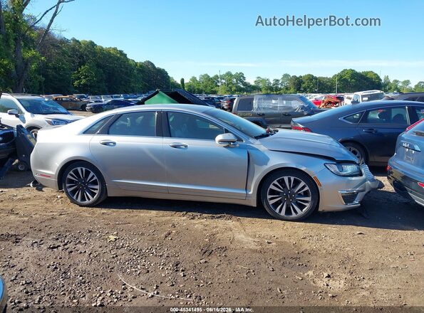 3LN6L5LU9LR618124 2020 LINCOLN MKZ Silver Rear interior view