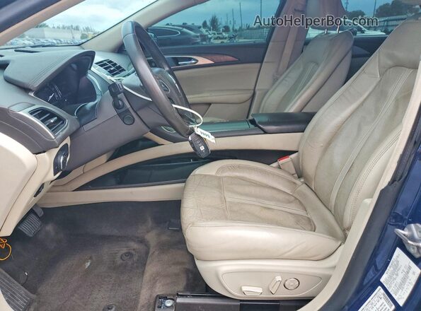 3LN6L5MU9JR619334 2018 LINCOLN MKZ Blue Vista interior delantera