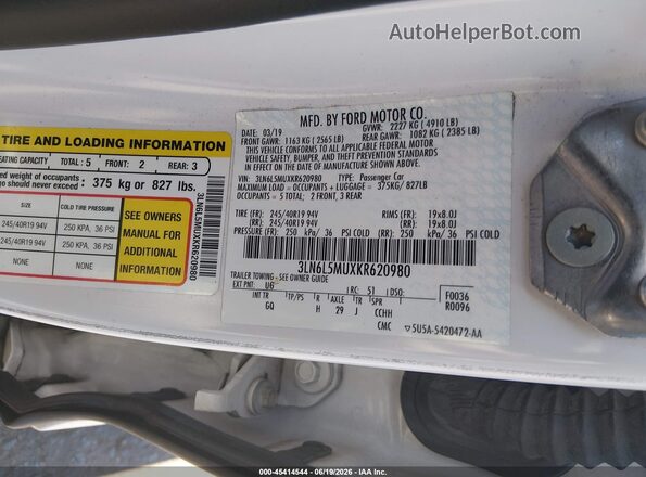 3LN6L5MUXKR620980 2019 LINCOLN MKZ HYBRID White Engine compartment view