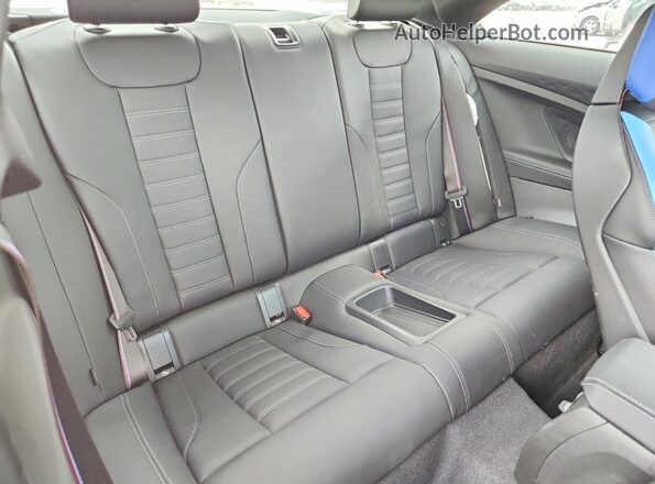 3MF23DM03T8F98643 2026 BMW M2 Желтый Вид задних сидений