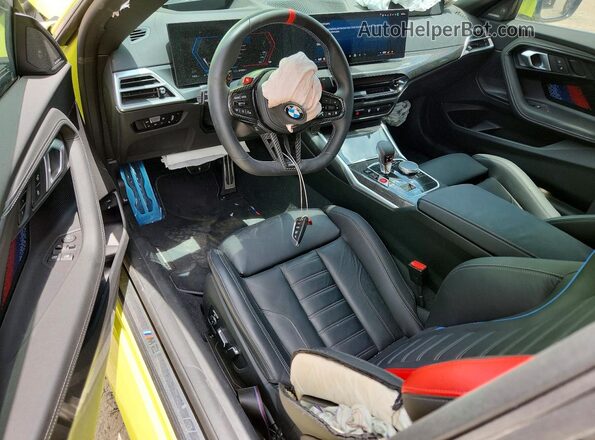 3MF23DM03T8F98643 2026 BMW M2 Желтый Вид панели приборов