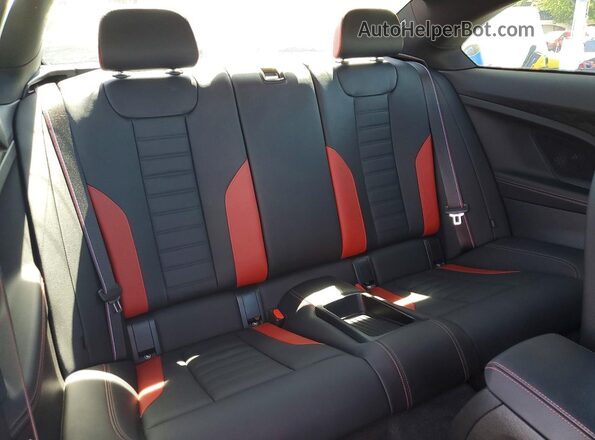3MF23DM09S8F03047 2025 BMW M2 Blue Vista de los asientos traseros